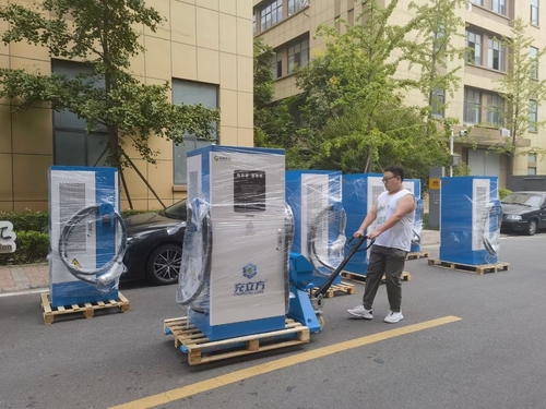 Τελευταία εταιρεία Λύσεις σχετικά Στον σταθμό σιδηροδρόμων υψηλής ταχύτητας του Τσινγκχάι